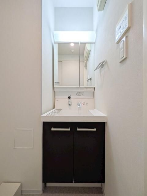 フェニックス飯田橋の独立洗面台|☆このお部屋は仲介手数料0円です☆