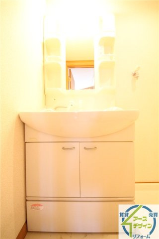 ルマージュ神戸3番館の独立洗面台