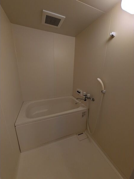 フィオーレ　　刈谷市近郊の賃貸はクラスホームの浴室|同物件の別部屋になります。