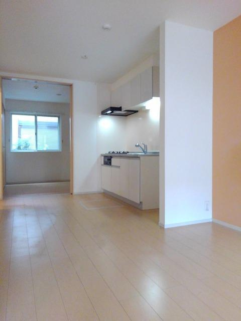 川崎市多摩区登戸のアパートの居間・リビング