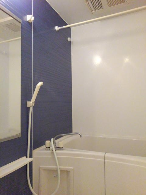 川崎市多摩区登戸のアパートの浴室