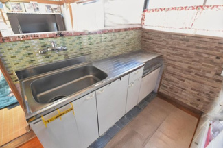 【キッチン】 | 鹿屋市川西町　中古戸建 | AI家具消しを使用しています。