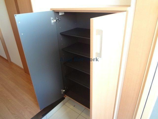 ルミナス・ビアンの玄関|シューズクローゼット