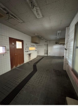 堺市東区日置荘西町７丁　店舗戸建ての内装