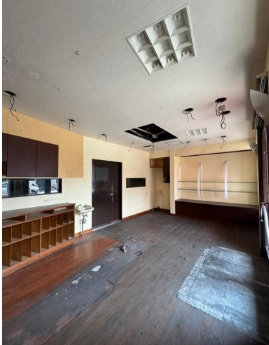 堺市東区日置荘西町７丁　店舗戸建ての内装