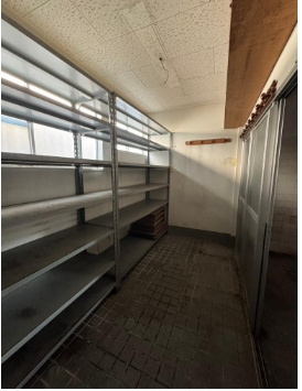 堺市東区日置荘西町７丁　店舗戸建ての内装