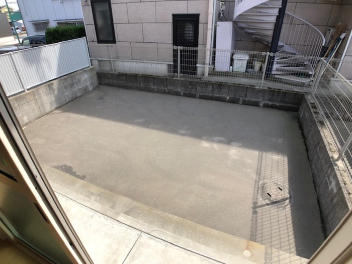 【庭】