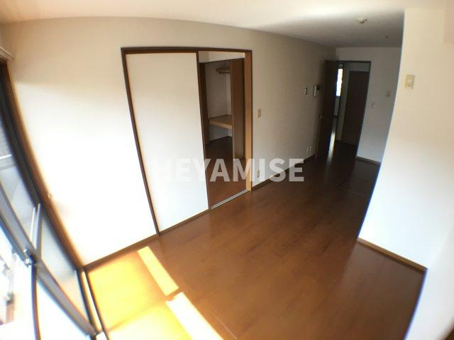 フローラ中里の居間・リビング