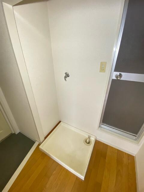 調布市多摩川５丁目のアパートの玄関