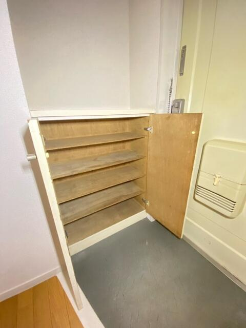 調布市多摩川５丁目のアパートの収納