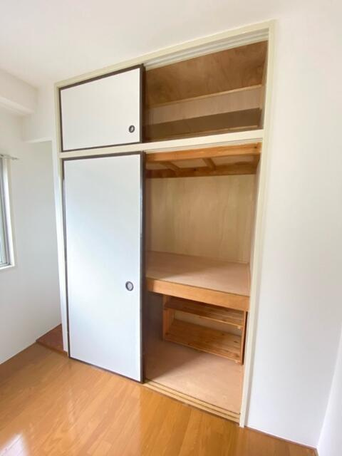 調布市多摩川５丁目のアパートの収納