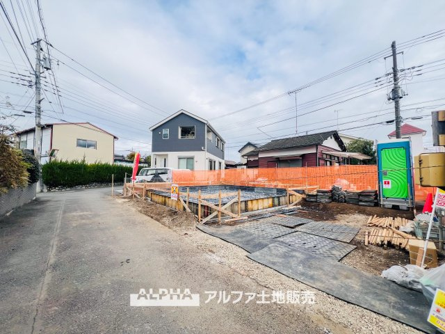 ~福生福生~ Newly built houseの前面道路含む現地写真|【House of the Sun】
◆明るい家◆太陽の温かな光がお家全体を照らす。そこには目を輝かせ笑顔で見つめてくれる君がいて、「ただいま」の言葉がこだまする。そんな君の瞳に恋している。