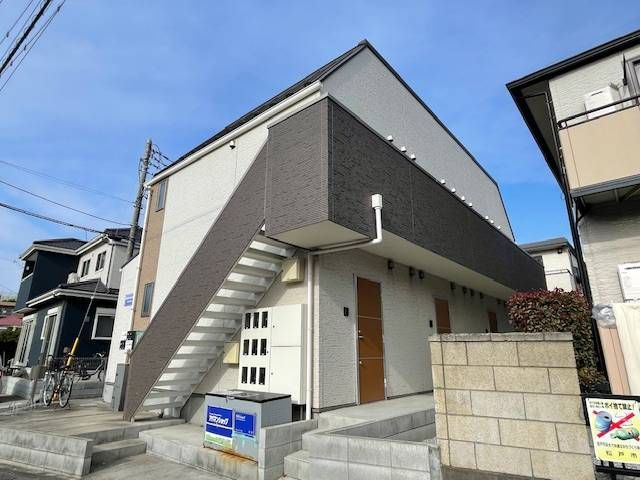 メゾンコリーヌ八柱の外観