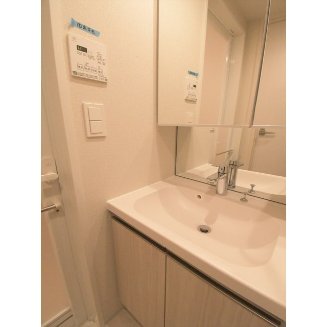 ラクレイス横濱関内の洗面所|洗面所です