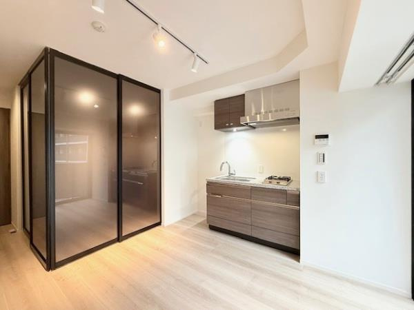 ルネサンス赤坂プレミアムコートの居間・リビング|居間です