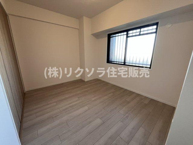 ライオンズガーデン枚方の洋室|洋室5.6帖
■物件内覧・資金計画相談・住宅ローン相談、リフォーム相談、お問合せ受付中■
※当日・翌日のご内覧、ご相談はお電話でのお問合せがスムーズです！