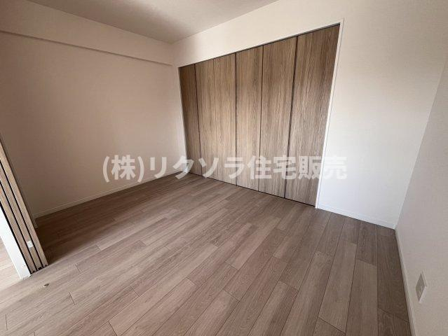 ライオンズガーデン枚方の子供部屋|洋室5.5帖
■物件内覧・資金計画相談・住宅ローン相談、リフォーム相談、お問合せ受付中■
※当日・翌日のご内覧、ご相談はお電話でのお問合せがスムーズです！