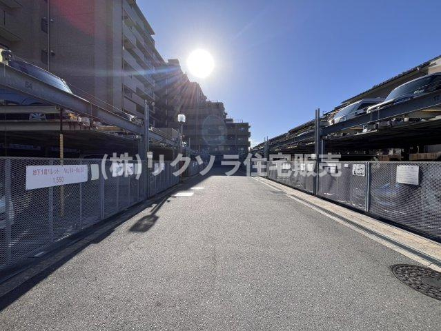 ライオンズガーデン枚方の駐車場|■物件内覧・資金計画相談・住宅ローン相談、リフォーム相談、お問合せ受付中■
※当日・翌日のご内覧、ご相談はお電話でのお問合せがスムーズです！