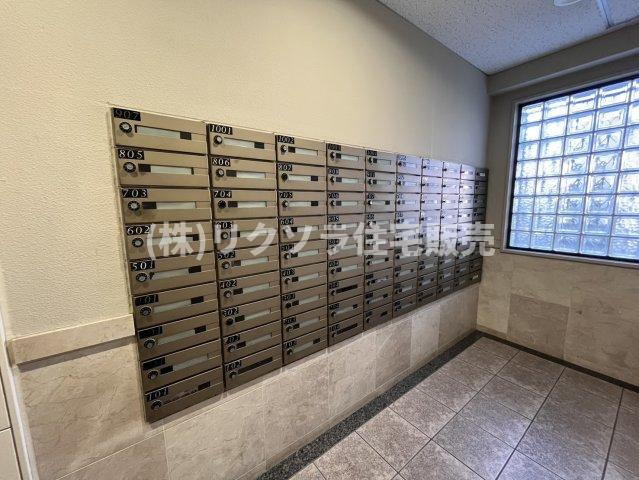 ライオンズガーデン枚方の設備|集合ポスト
■物件内覧・資金計画相談・住宅ローン相談、リフォーム相談、お問合せ受付中■
※当日・翌日のご内覧、ご相談はお電話でのお問合せがスムーズです！