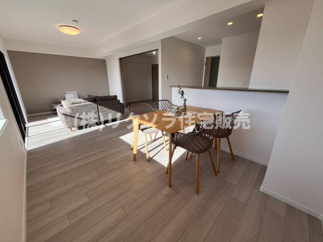 ライオンズガーデン枚方の居間・リビング|■物件内覧・資金計画相談・住宅ローン相談、リフォーム相談、お問合せ受付中■
※当日・翌日のご内覧、ご相談はお電話でのお問合せがスムーズです！