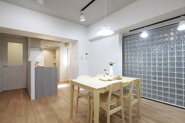 【居間・リビング】の画像