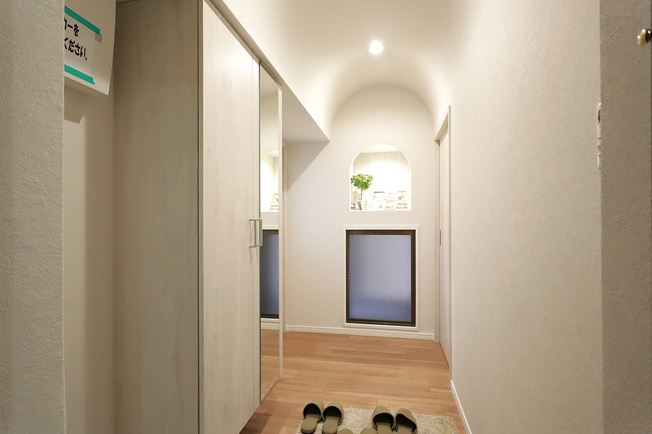 【内装】 | グランドメゾン住吉大社 | 玄関ホールにニッチ（飾り棚）あります♪