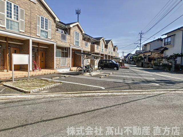 メゾン木屋瀬Ｂの駐車場
