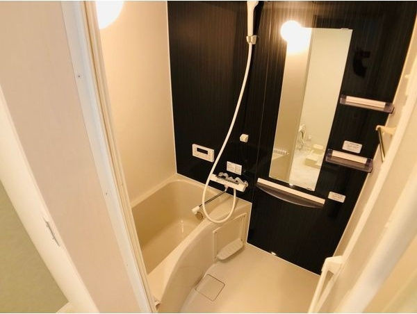 LE COCON本星崎町Ⅱの浴室|落ち着いた空間のお風呂です