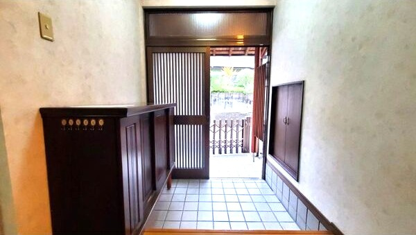 尾張旭戸建ての玄関