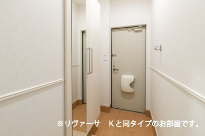 【玄関】 | リバーサイド　アルファ