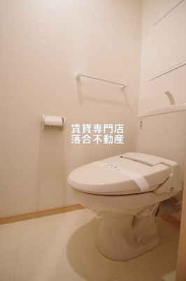 【トイレ】 | エレヴァート | ウォシュレット付き