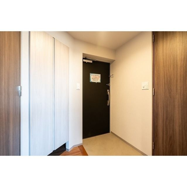 ウェルスクエア新宿戸山の玄関