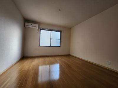 ハイツ竹上の居間・リビング|洋室