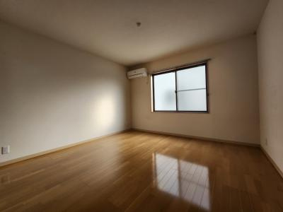 ハイツ竹上の居間・リビング|洋室