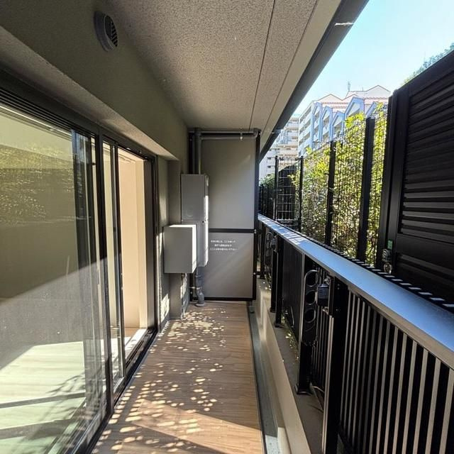 パークアクシス新宿百人町のバルコニー