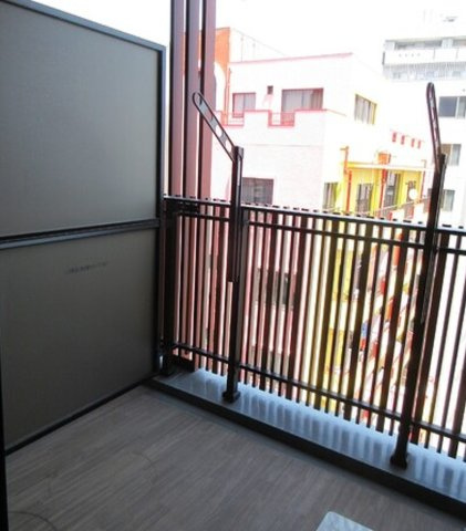 ライオンズ東京三ノ輪ミレスのバルコニー