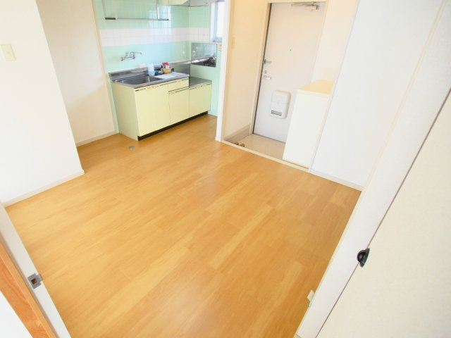 エルディム猫田の居間・リビング