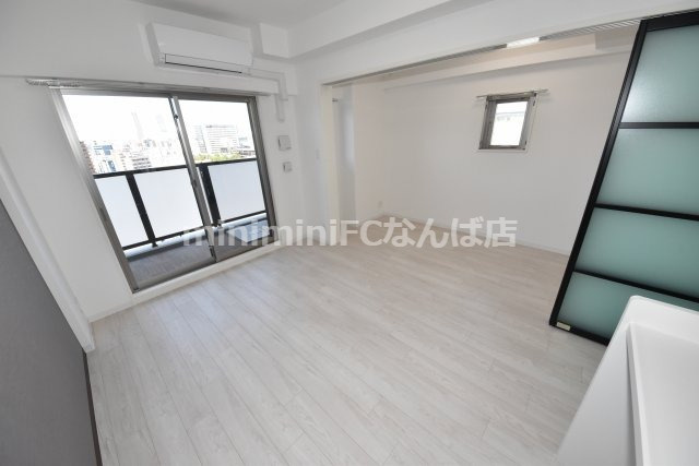 ｇｍ難波ウエストＤ.Ｃ.の居間・リビング|振り分けの間取りで使いやすいです！