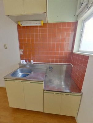 【キッチン】 | リヴレーヌ壱番館 | キッチンです