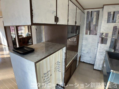 【収納】 | 幣舞マンション171号室 | 充実した収納スペースは、キッチンの使い勝手を向上させますね☆