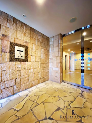 CITY SPIRE 名駅前のエントランス