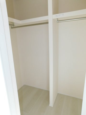 稲沢市平和町法立北瀬古の新築一戸建の収納|◇大容量ウォークインクローゼット◇　　大きな荷物もしっかり収納できます♪