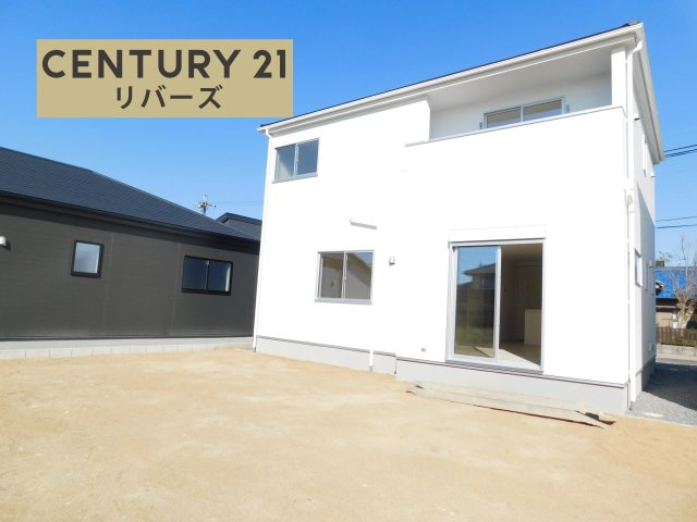 稲沢市平和町法立北瀬古の新築一戸建の外観|◇３号棟◇　　残り１棟！！いつでもご案内出来ます♪（お問合せ当日、平日、水曜、夜間でもＯＫ）　敷地７０坪超　駐車並列４台ＯＫ　南面に広い庭付き♪　５ＬＤＫ！　続き間ＬＤＫ２０．７５帖　小学校徒歩５分♪