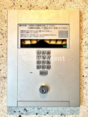 エステムコート名古屋グロースのエントランス