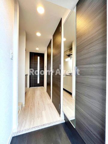 エステムコート名古屋グロースの玄関