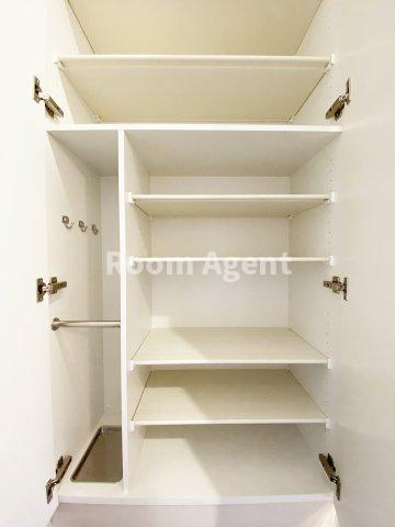 プレサンス鶴舞パークグラッドの玄関