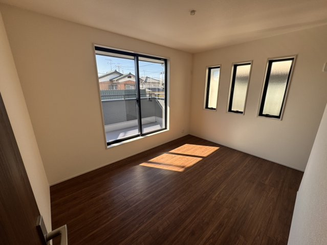 【洋室】 | リーブルガーデン．S　深谷上柴町西第３　 | 現地２F洋室（2026年02月02日）撮影