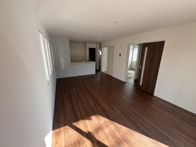 【居間・リビング】 | リーブルガーデン．S　深谷上柴町西第３　 | 現地リビング（2026年02月02日）撮影