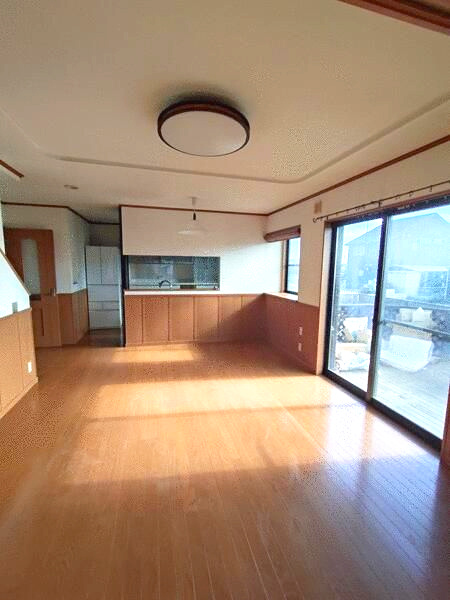 武蔵村山市榎３丁目の中古一戸建の居間・リビング