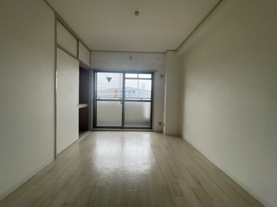 【洋室】 | ピュア別府